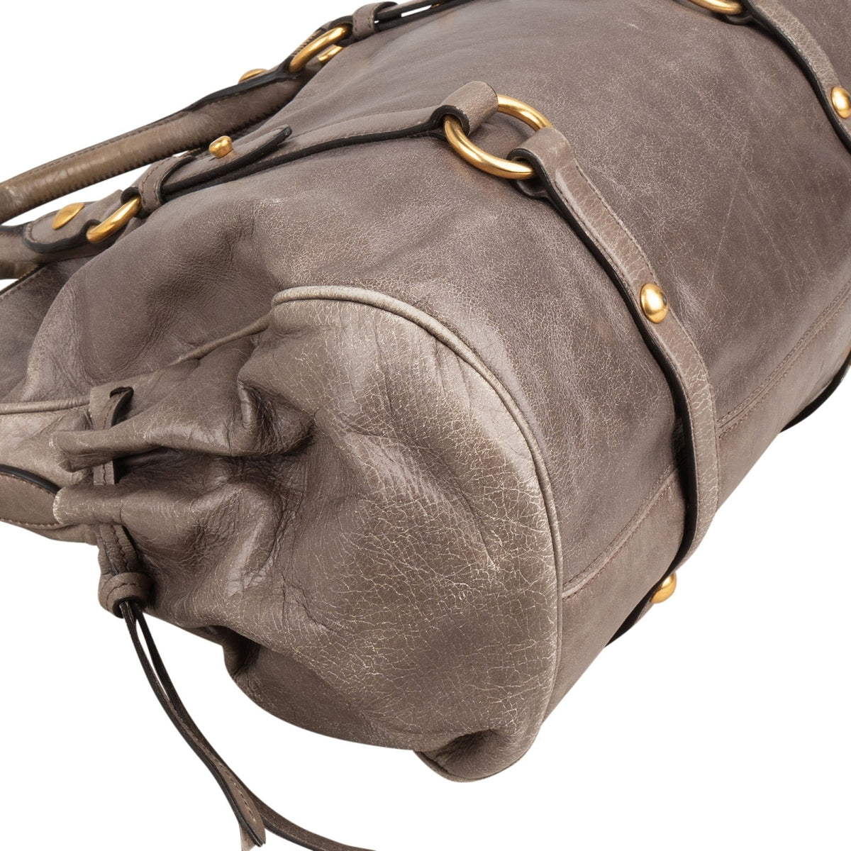 Miu Miu Drawstring Satchel aus Vitello-Lux-Leder – Ansicht 7