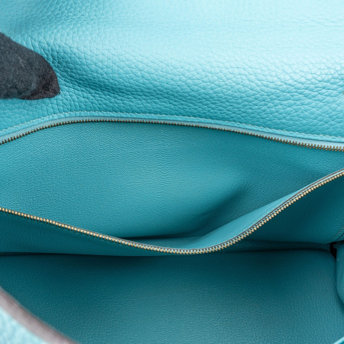 Hermès Taurillon Clemence Leather Gold Kelly 32 Handbag Blue Saint-Cyr