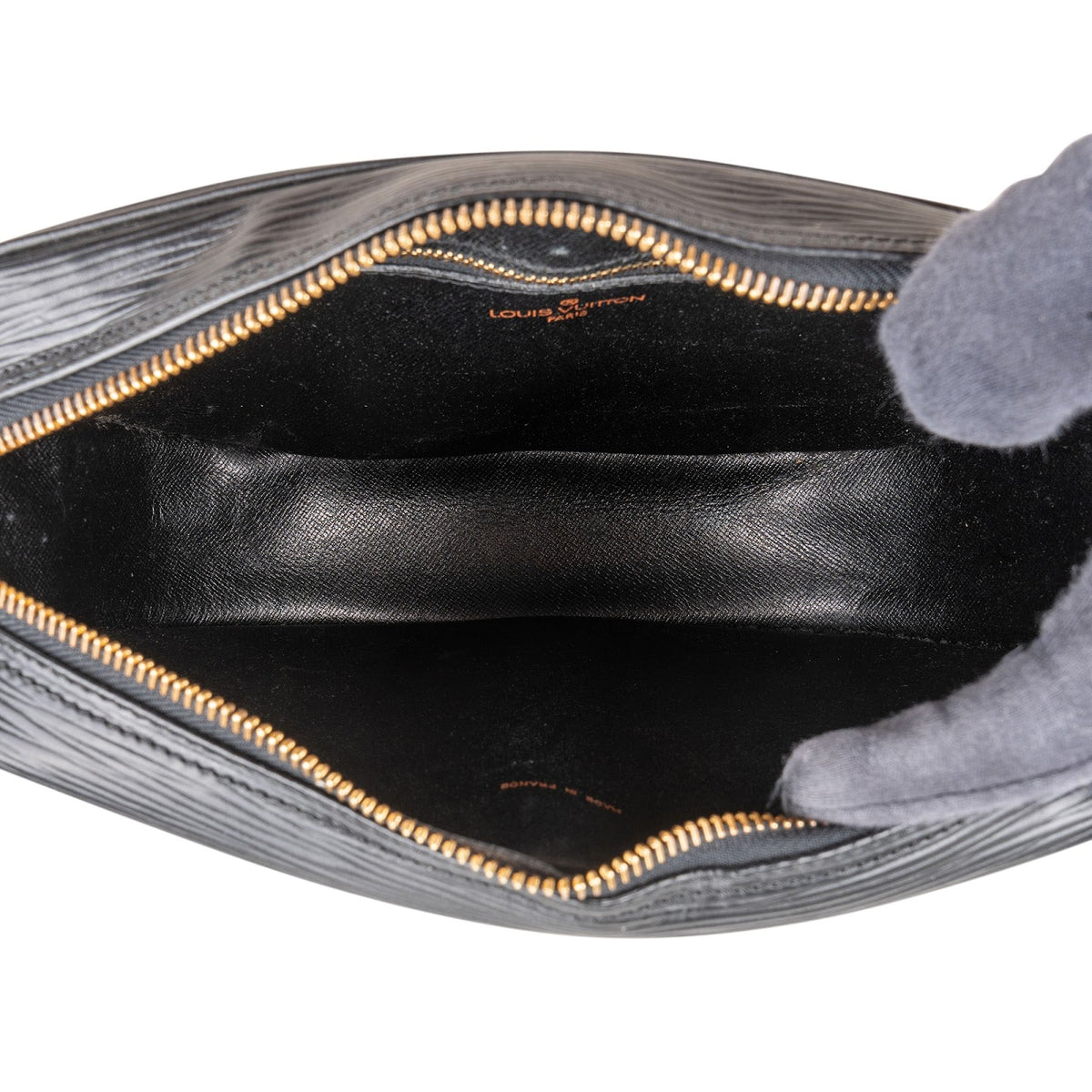 Louis Vuitton Noir Epi Jeune Fille MM Umhängetasche, Bild 8 von 11