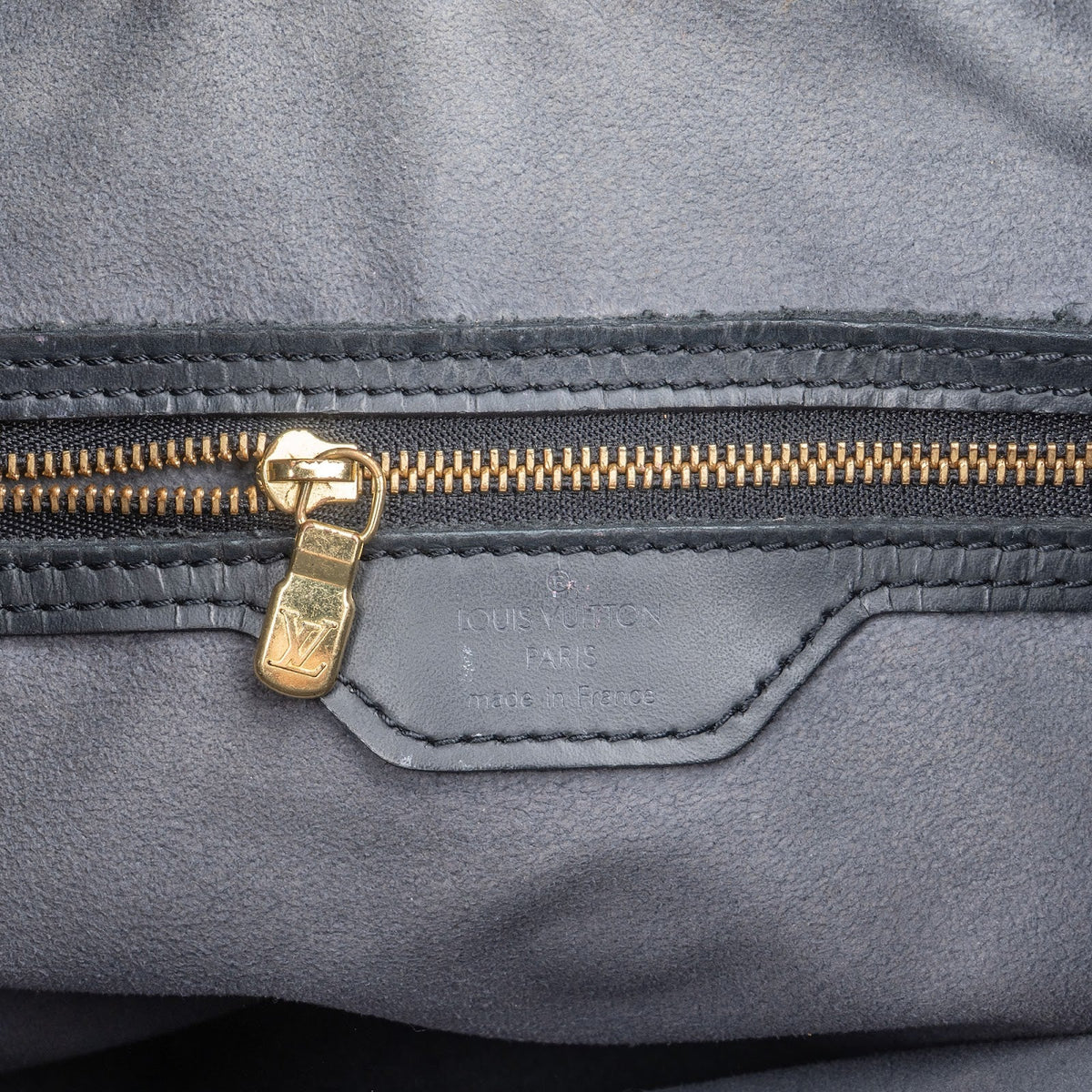 Louis Vuitton Noir Epi Leather Bucket PM Shoulder Bag