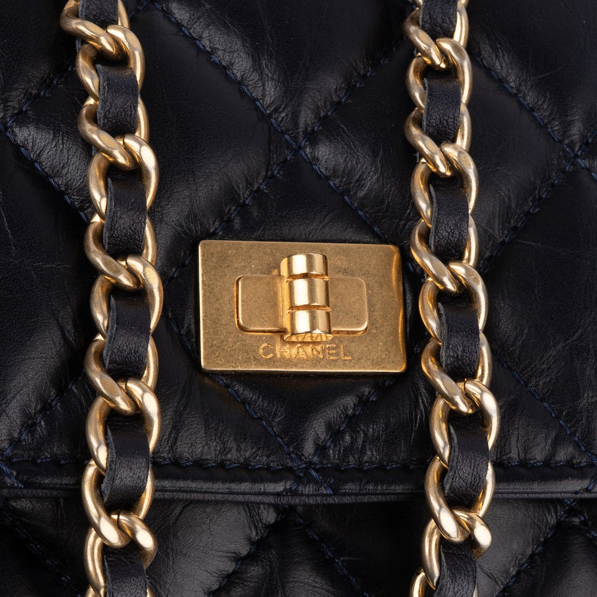 Chanel Quilted Crinkled Navy Lambskin 2.55 Reissue Wallet On Chain Crossbody Bag