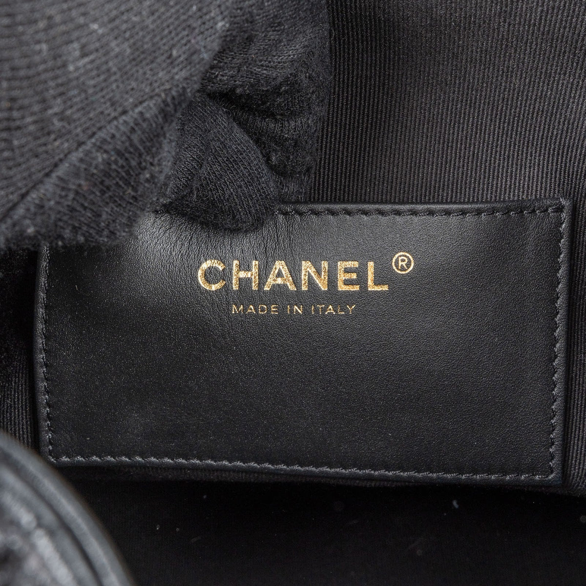 Chanel 25 Quilted Lambskin Drawstring Bucket Shoulder Bag Medium