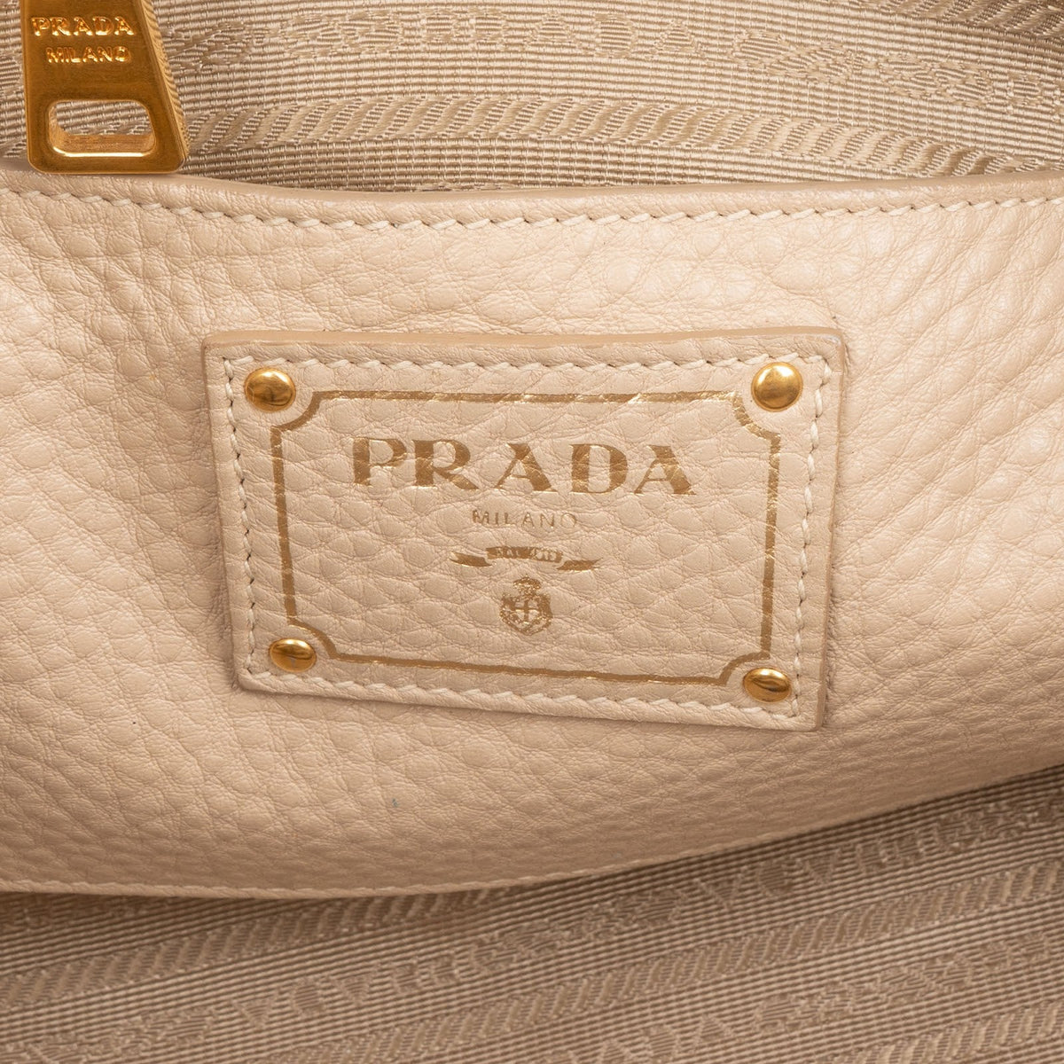 Prada Twin Pocket Shopper aus Vitello-Daino-Leder – Ansicht 11