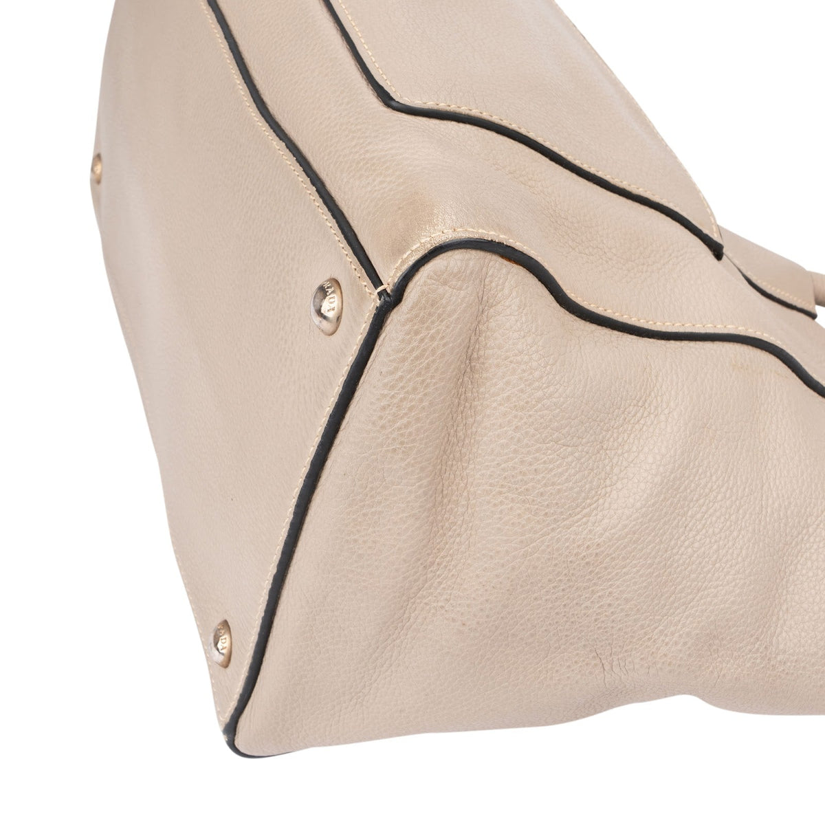 Prada Luggage Tote aus Vitello-Daino-Leder – Ansicht 8