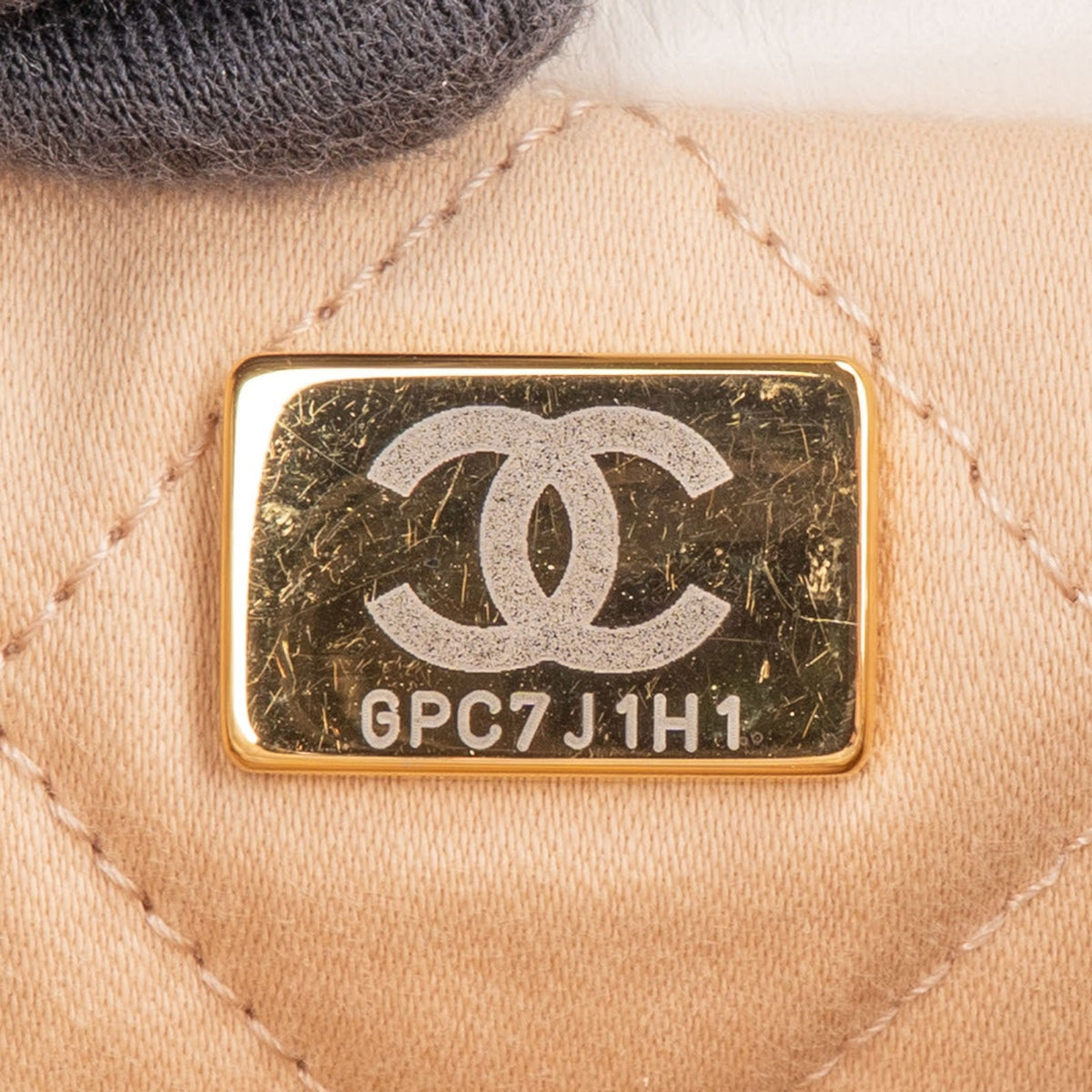 Chanel 22 Quilted Calfskin Drawstring Crossbody Shoulder Bag