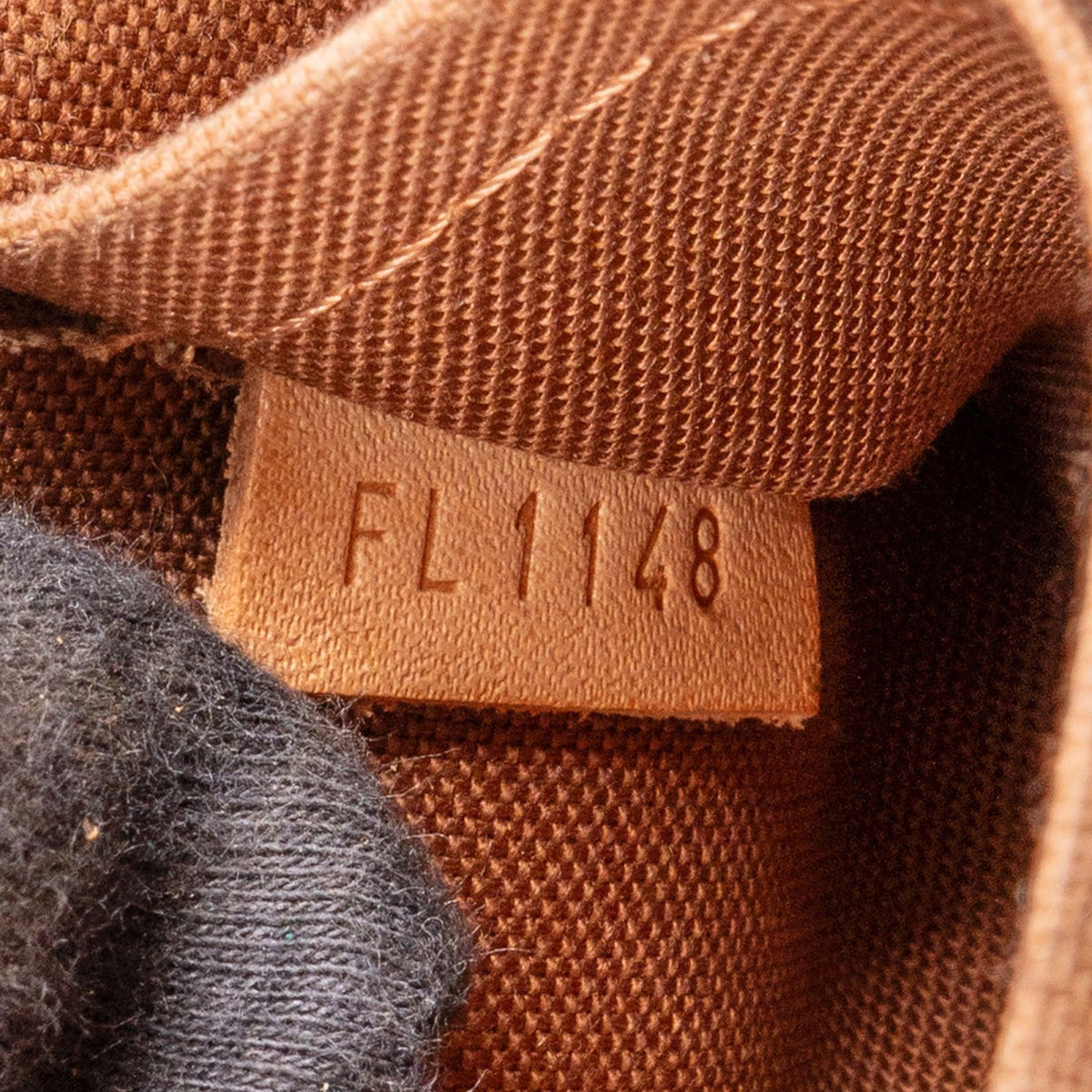 Louis Vuitton Alma BB aus Monogram Canvas – Ansicht 11