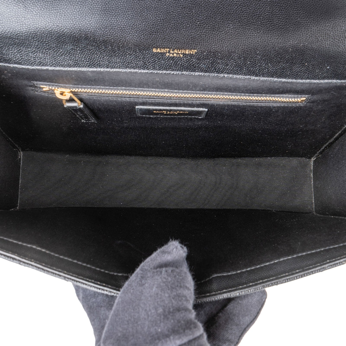 Saint Laurent Grain Ee Poudre Large Envelope Crossbody Bag