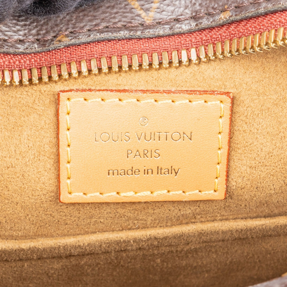 Louis Vuitton Monogram Canvas Boite Chapeau Souple MM Crossbody Bag