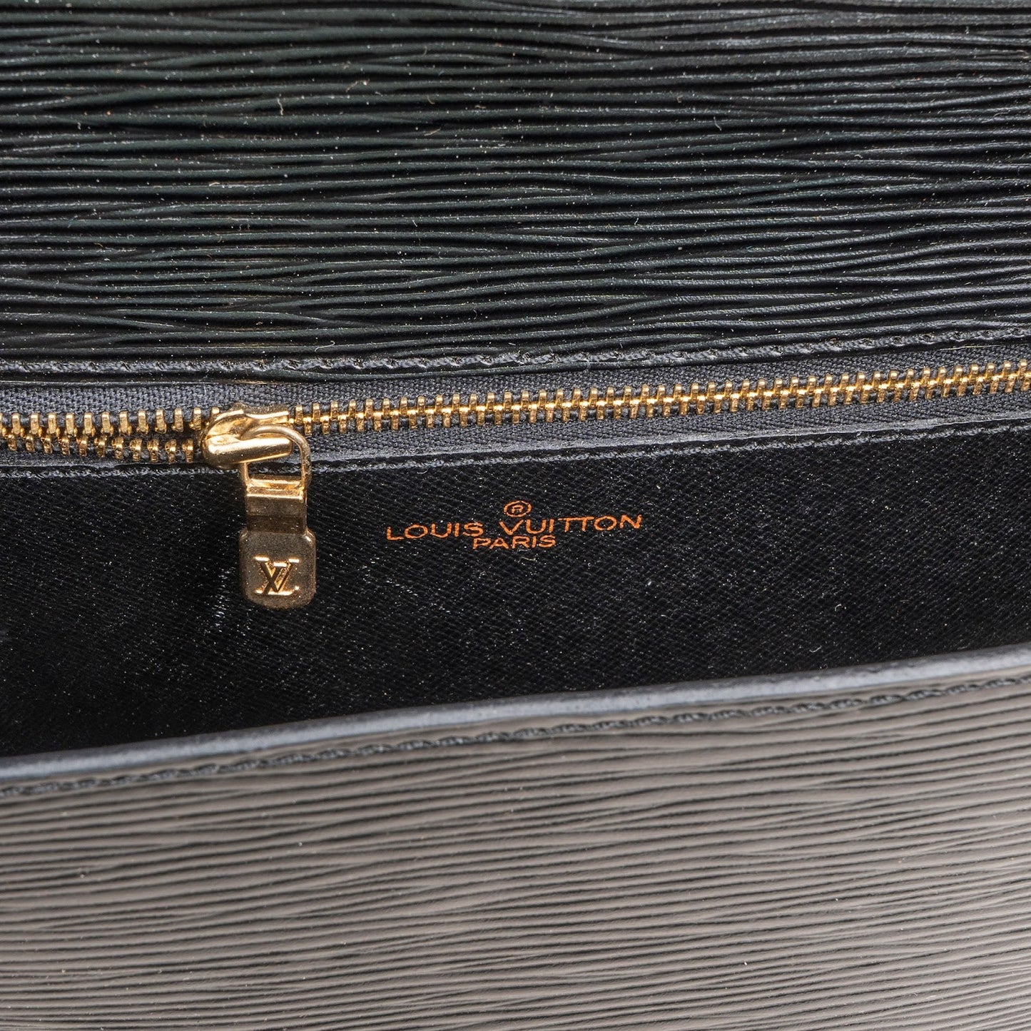 Louis Vuitton Noir Epi Leather Saint Cloud GM Crossbody Bag
