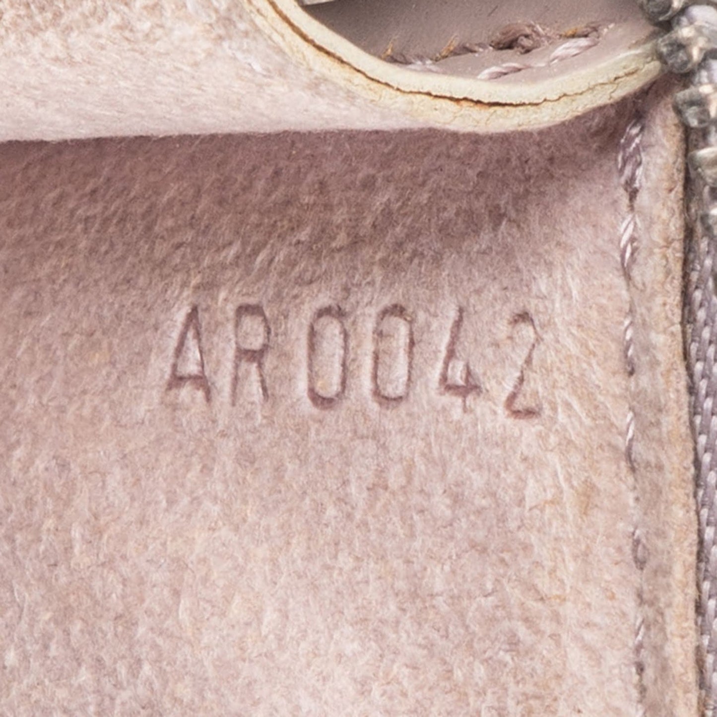 Louis Vuitton Lilac Epi Leather Pochette Accessoires Handbag