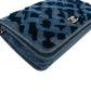Chanel Graffiti Wallet on Chain aus Denim und Samt – Ansicht 7
