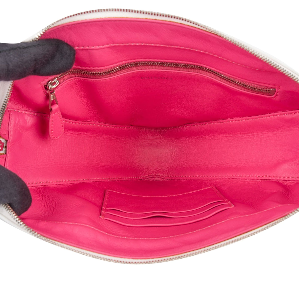 Balenciaga Triangle Duffle S aus weißem Leder – Ansicht 9