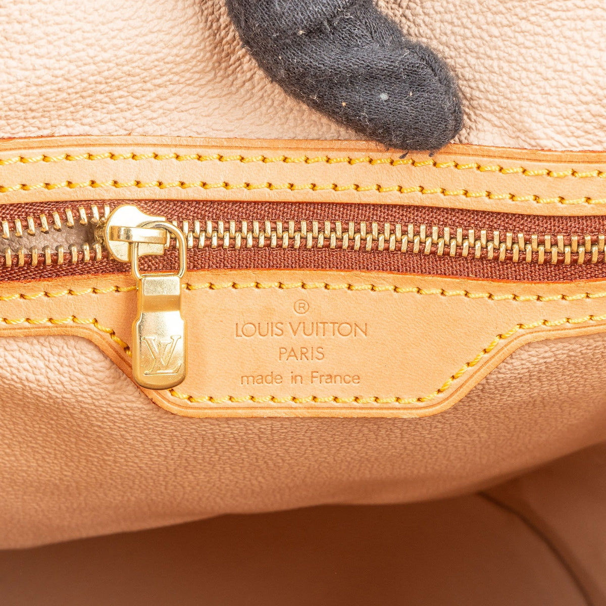 Louis Vuitton Monogram Canvas Bucket GM Shoulder Bag