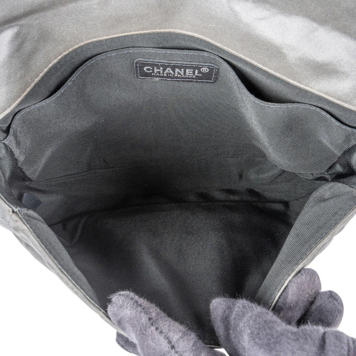 Chanel Chocolate Bar Flap aus Nylon (limitiert) – Ansicht 14