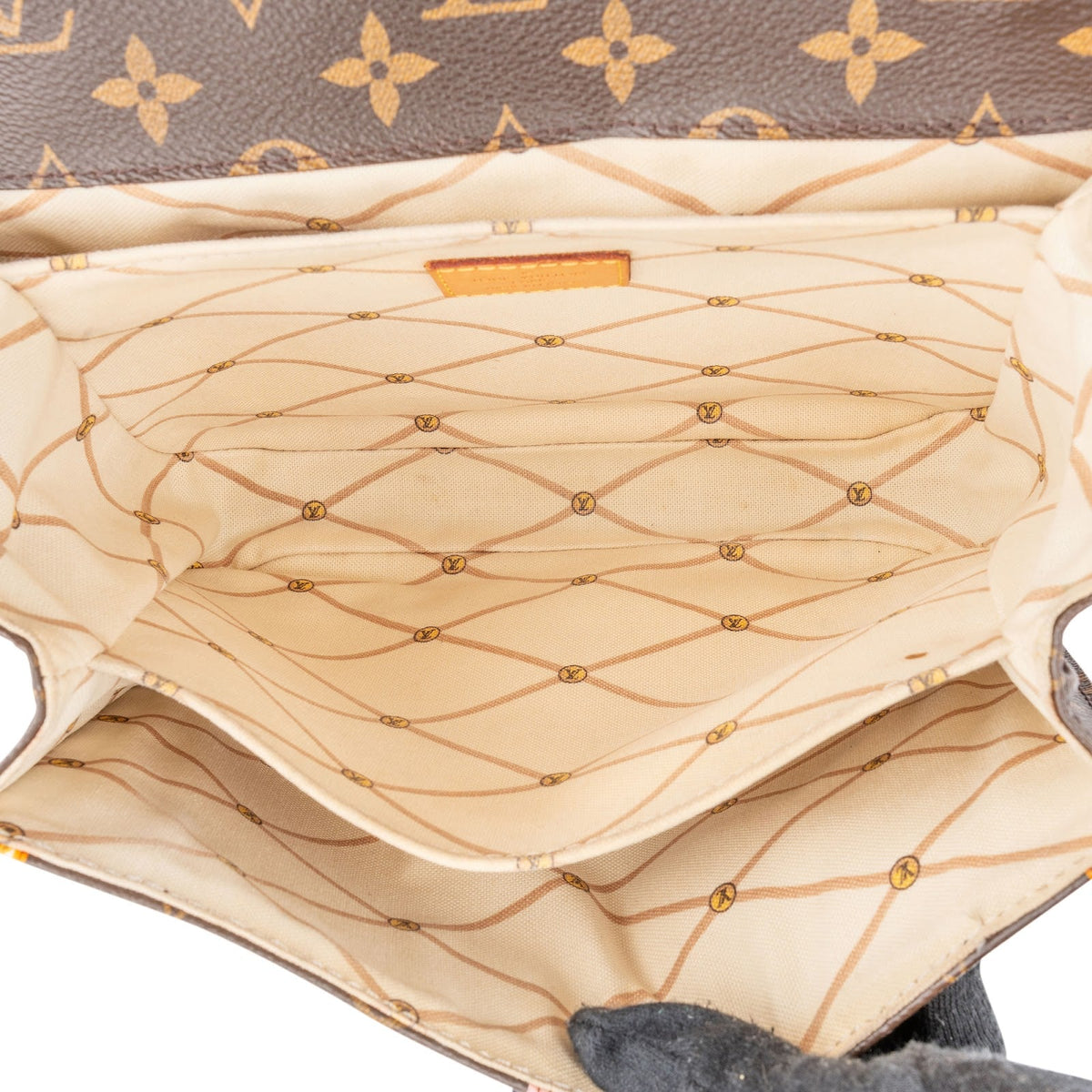 Louis Vuitton Monogram Canvas Summer Trunk Metis Handbag