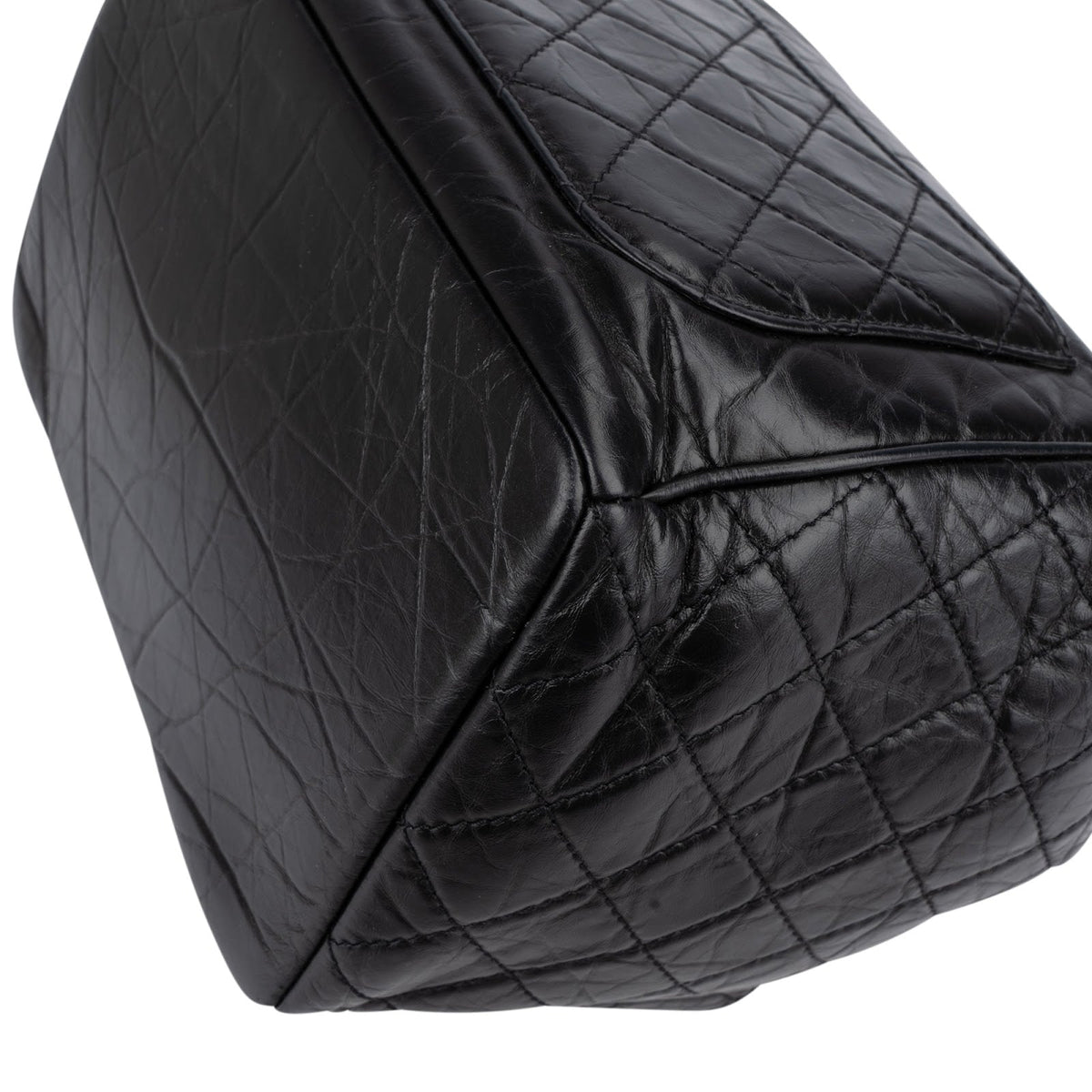Chanel Quilted Calfskin CC Chain Drawstring Bucket Shoulder Bag