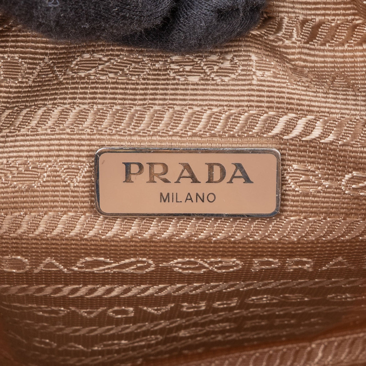 Prada Triangle Re-Edition aus Nylon – Ansicht 10