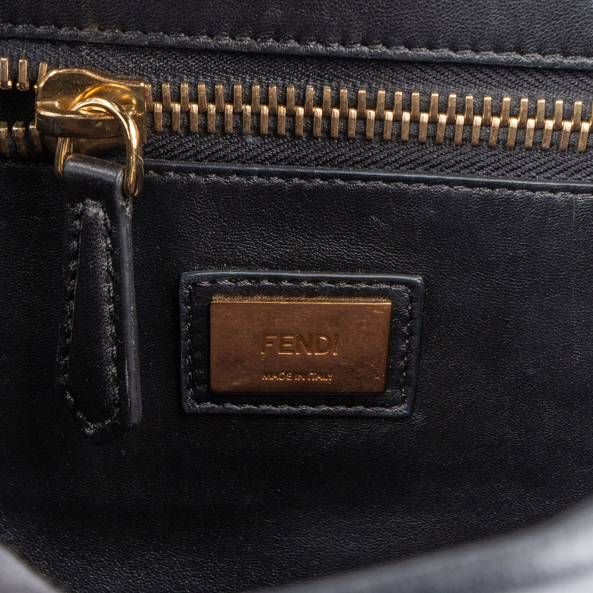 Fendi Peekaboo aus schwarzem Leder – Ansicht 12