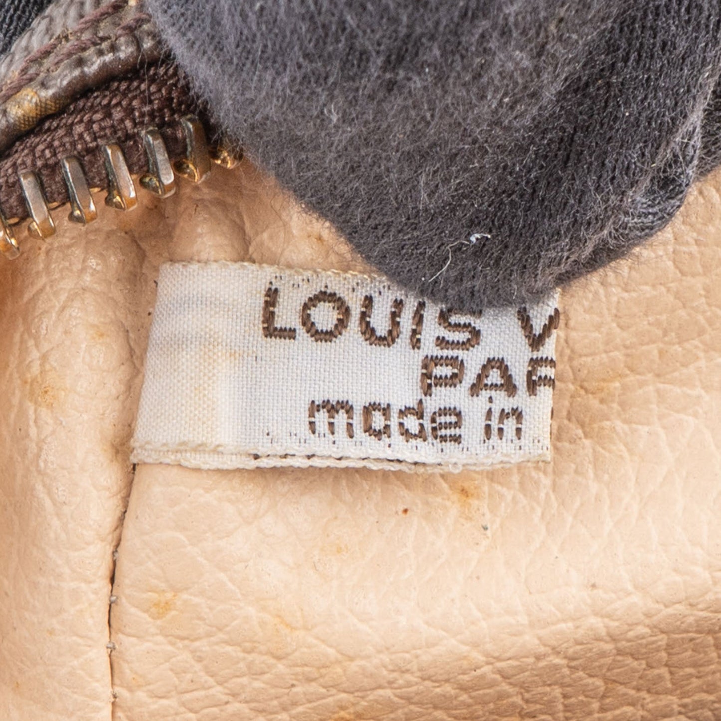 Louis Vuitton Monogram Canvas Trousse Toilette 23 Clutch