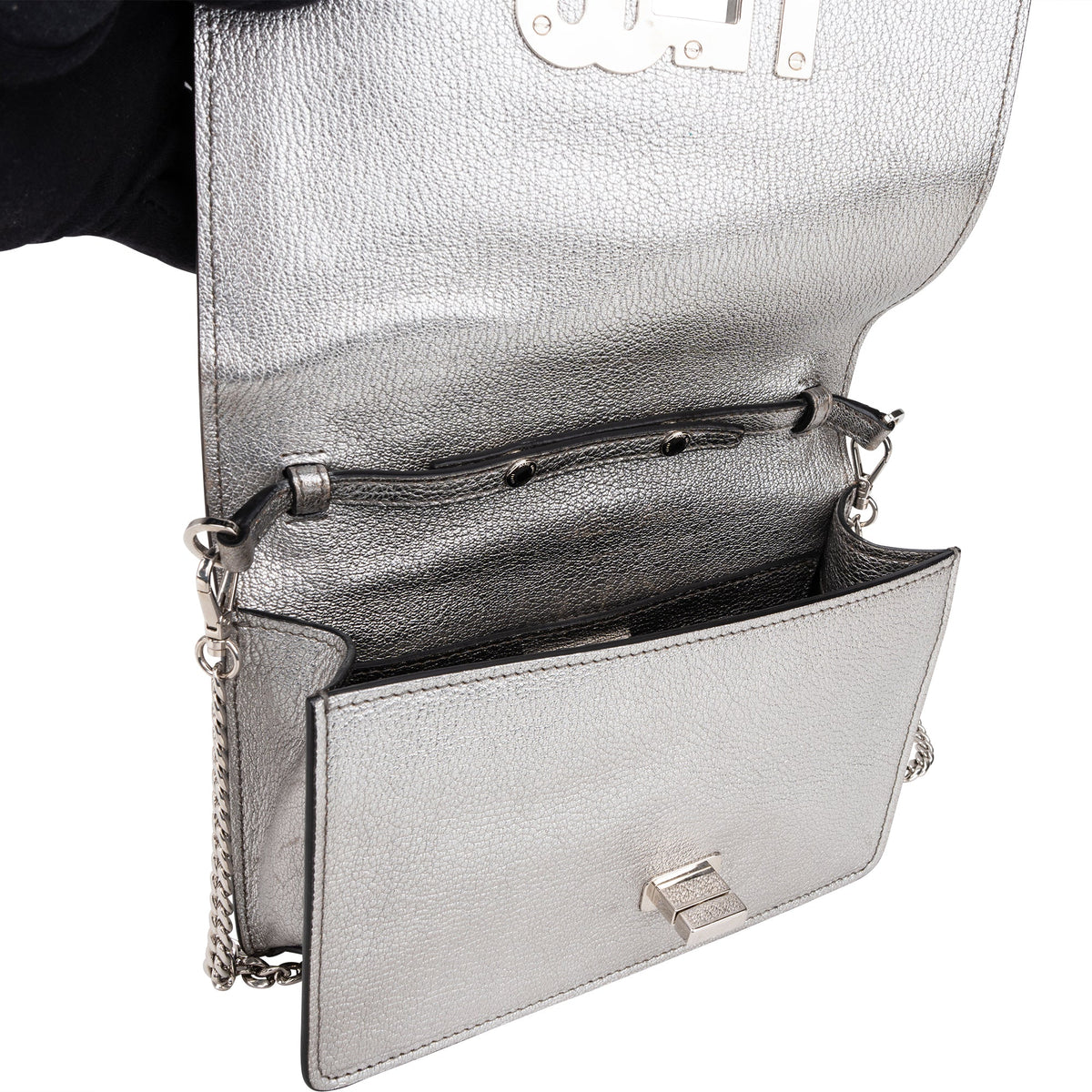 Miu Miu Cromo Flap aus silbernem Leder – Ansicht 9