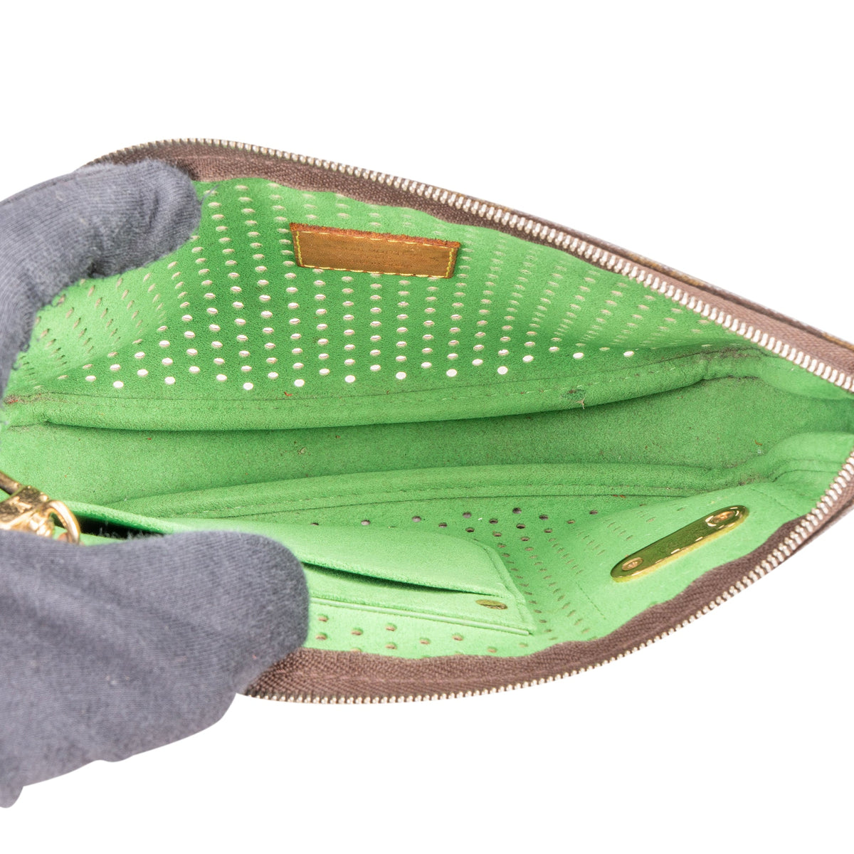 Louis Vuitton Pochette Accessoires aus perforiertem Monogram Canvas (limitiert) – Ansicht 9