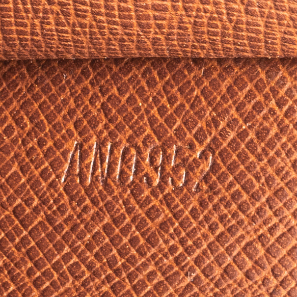 Louis Vuitton Canvas Monogram Sarah Long Wallet