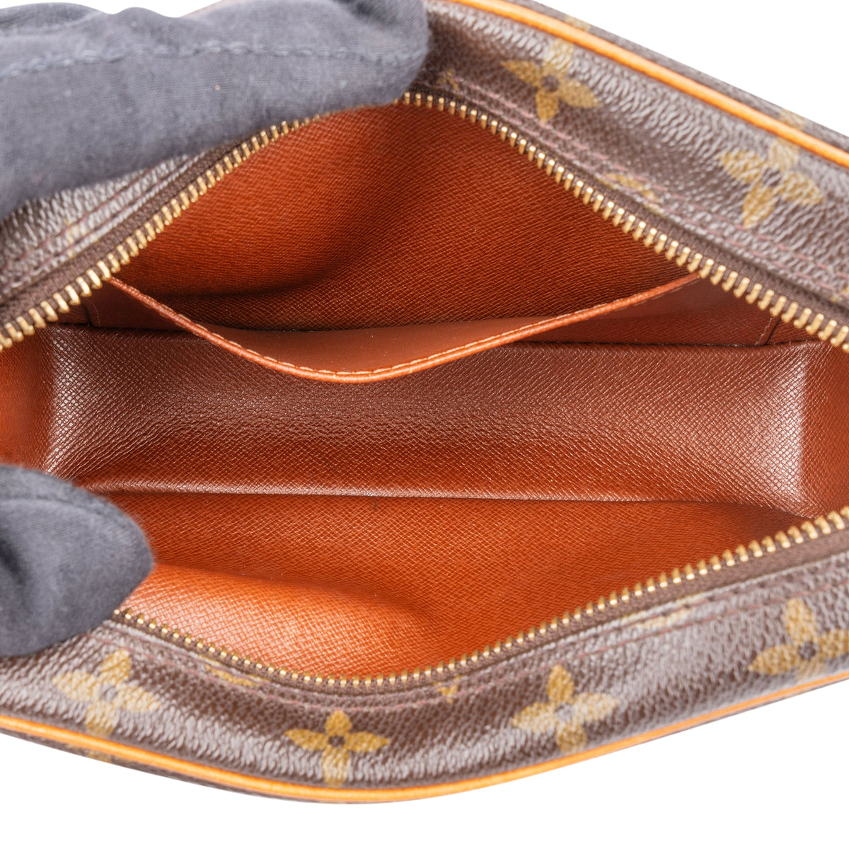 Louis Vuitton Pochette Cité aus Monogram Canvas – Ansicht 10