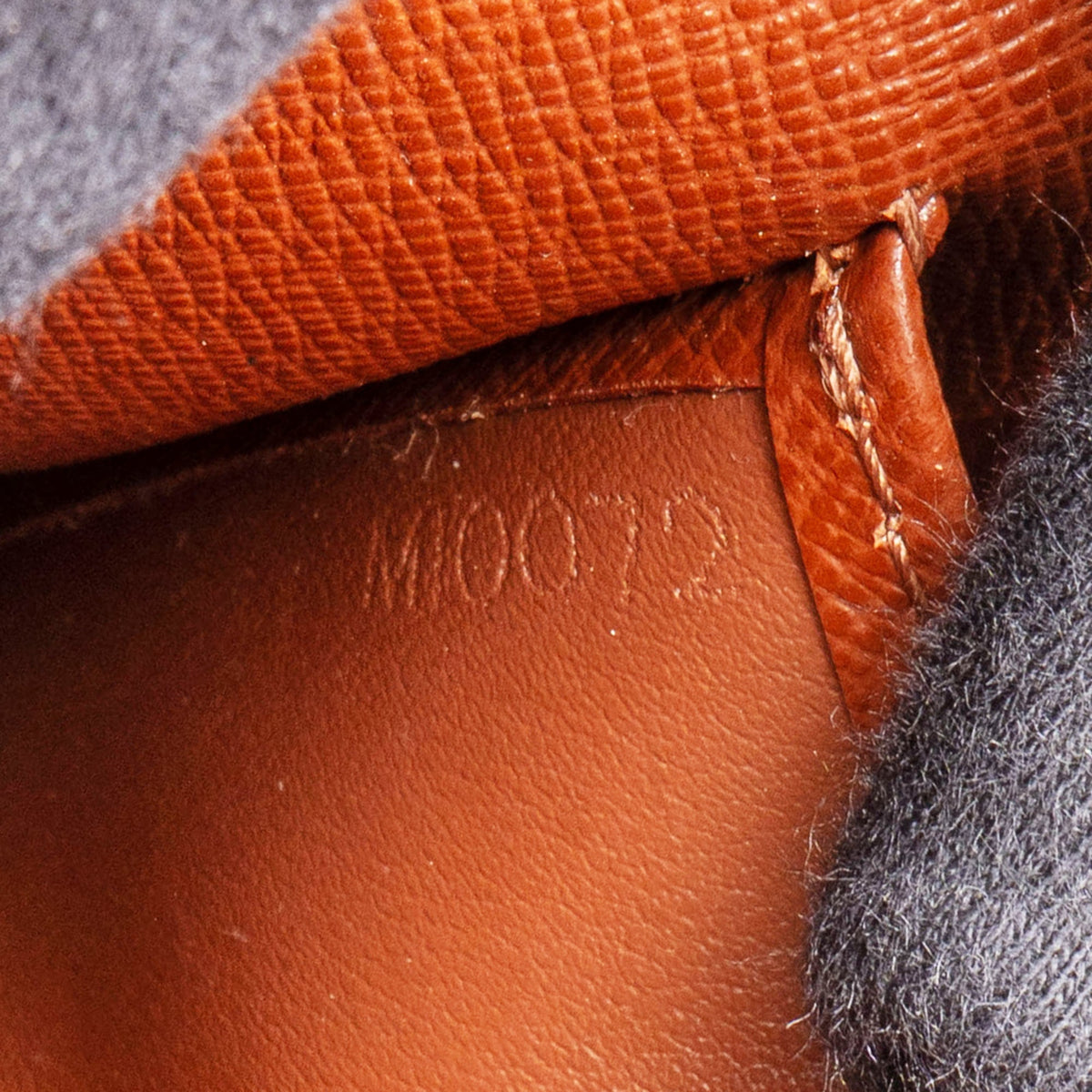 Louis Vuitton Pochette Cité aus Monogram Canvas – Ansicht 12