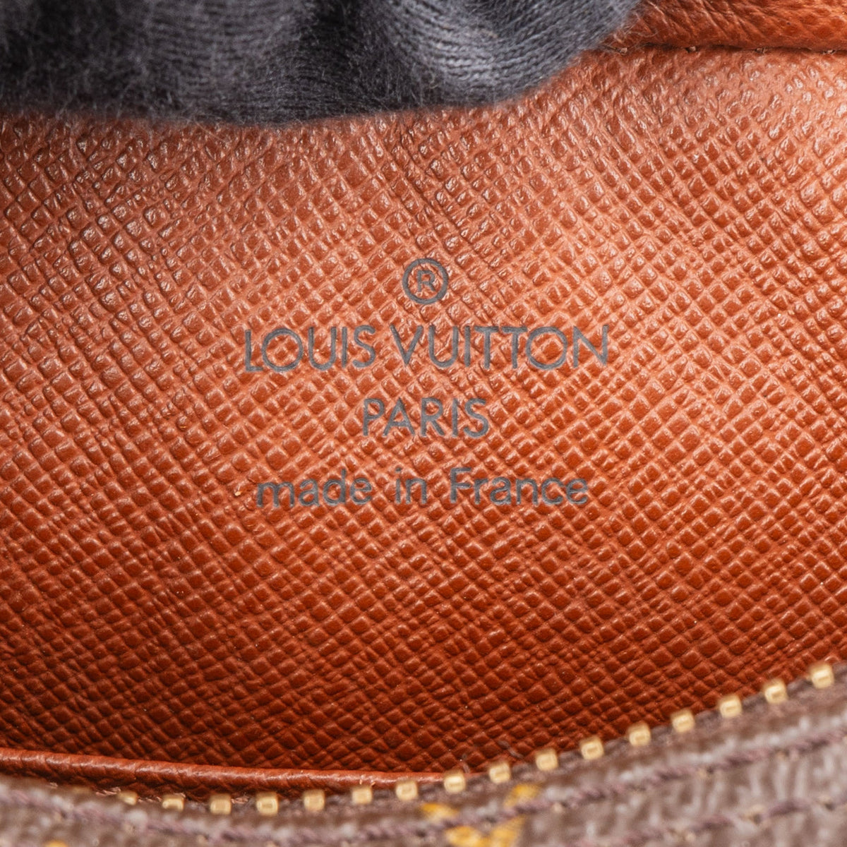 Louis Vuitton Pochette Cité aus Monogram Canvas – Ansicht 11