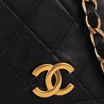 Chanel Quilted Lambskin Medium 24K Gold Single Flap Shoulder Bag