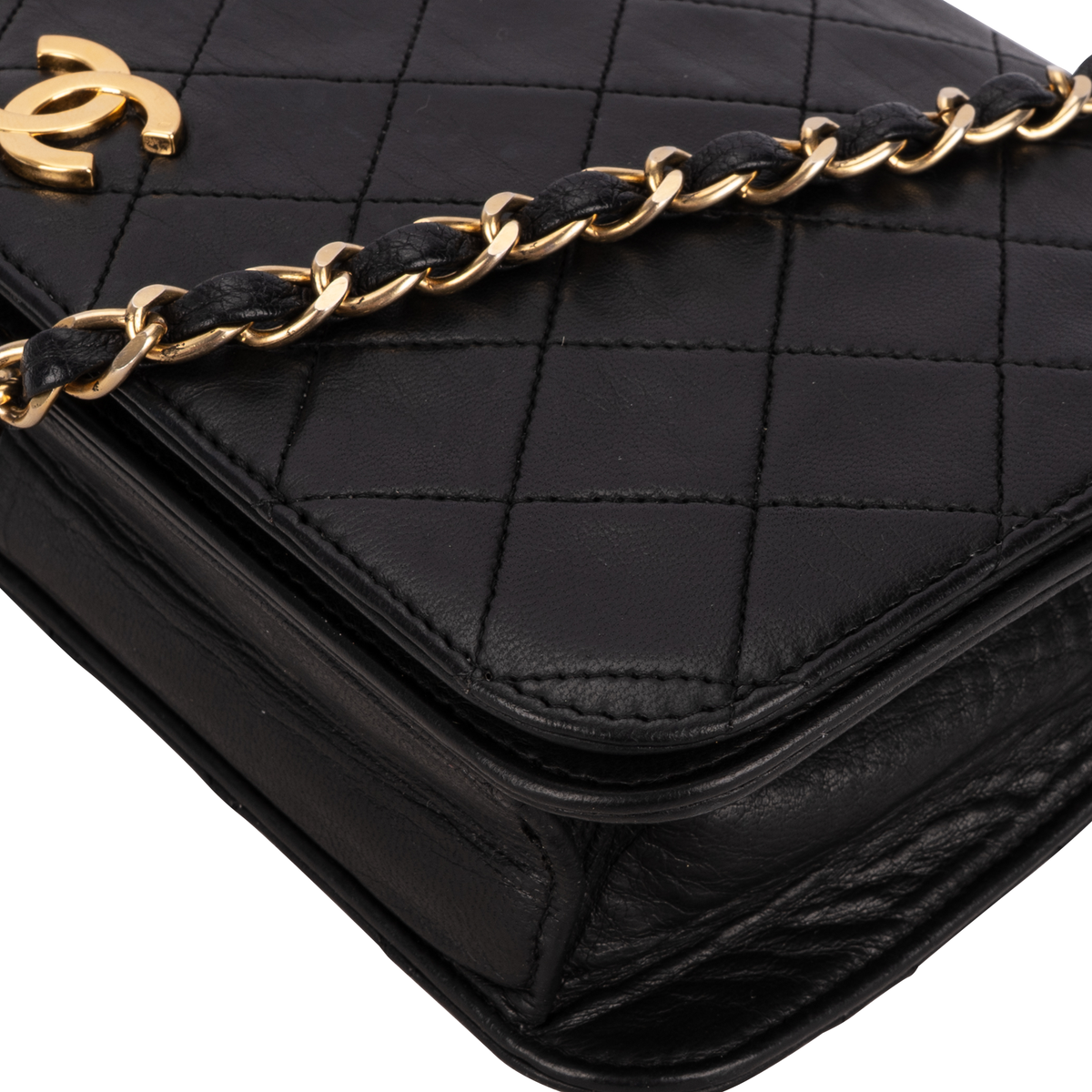 Chanel Quilted Lambskin Medium 24K Gold Single Flap Shoulder Bag