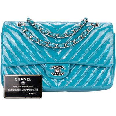 Chanel Türkis gesteppte Chevron-Tasche aus Lackleder mit Doppelklappe