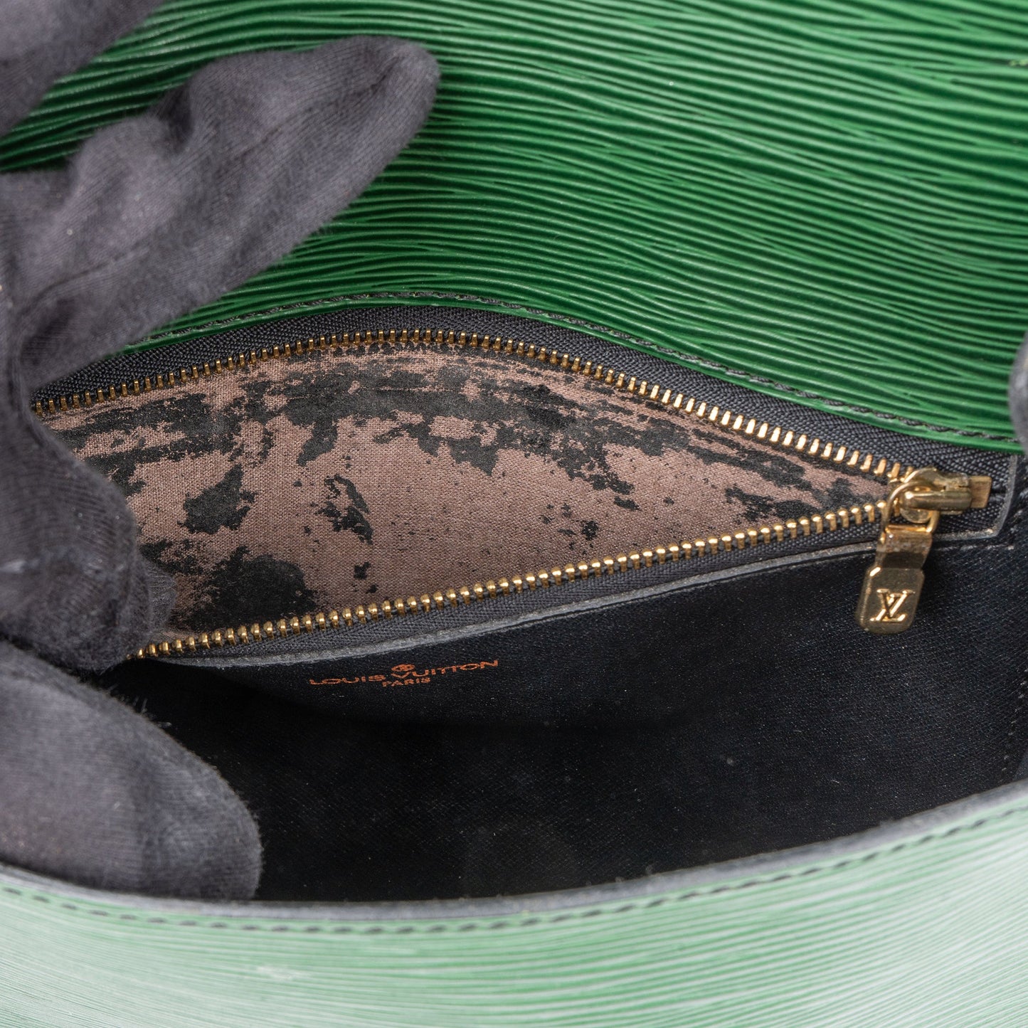 Louis Vuitton Green Epi Leather Saint Cloud GM Crossbody Bag