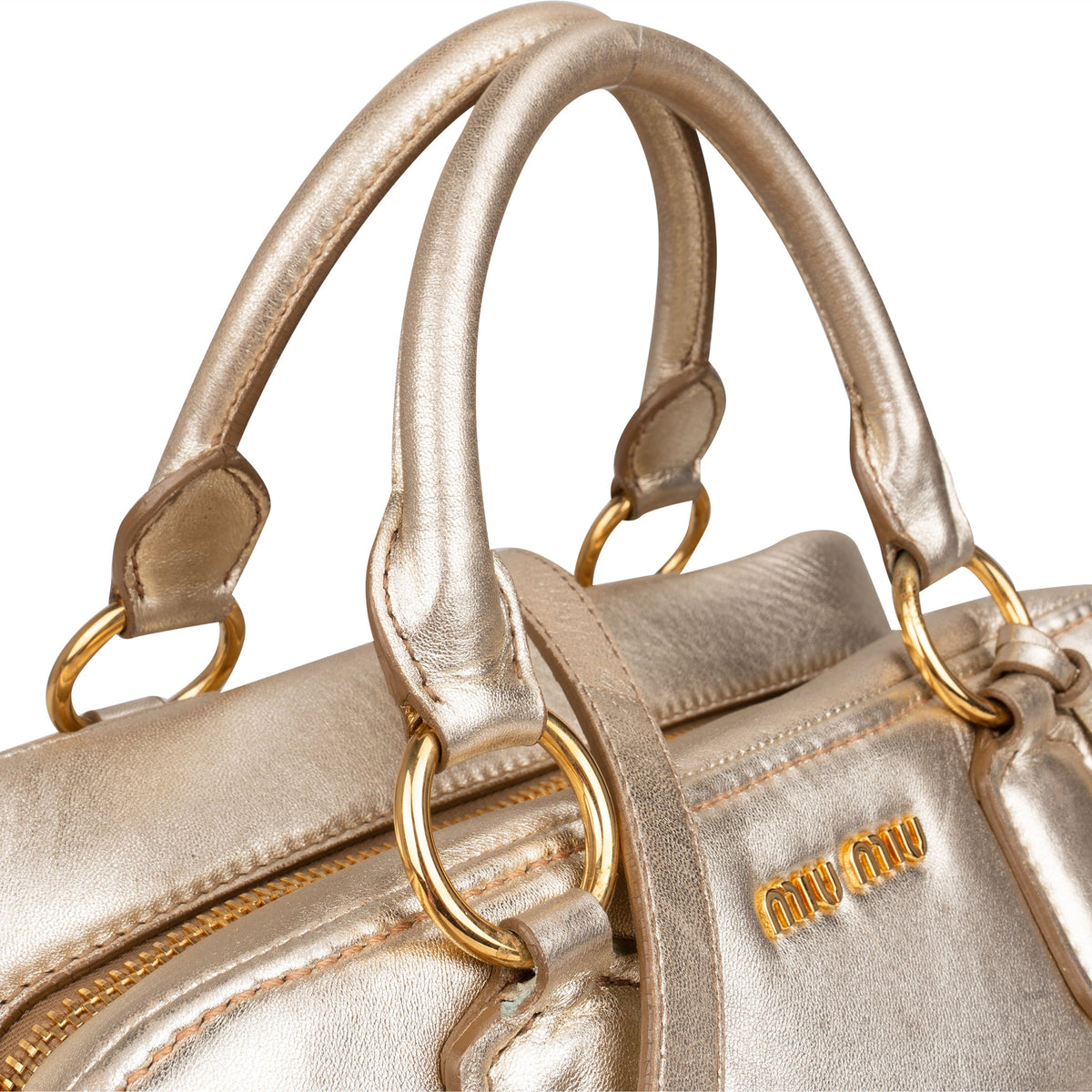 Miu Miu City aus goldfarbenem weichem Leder – Ansicht 3