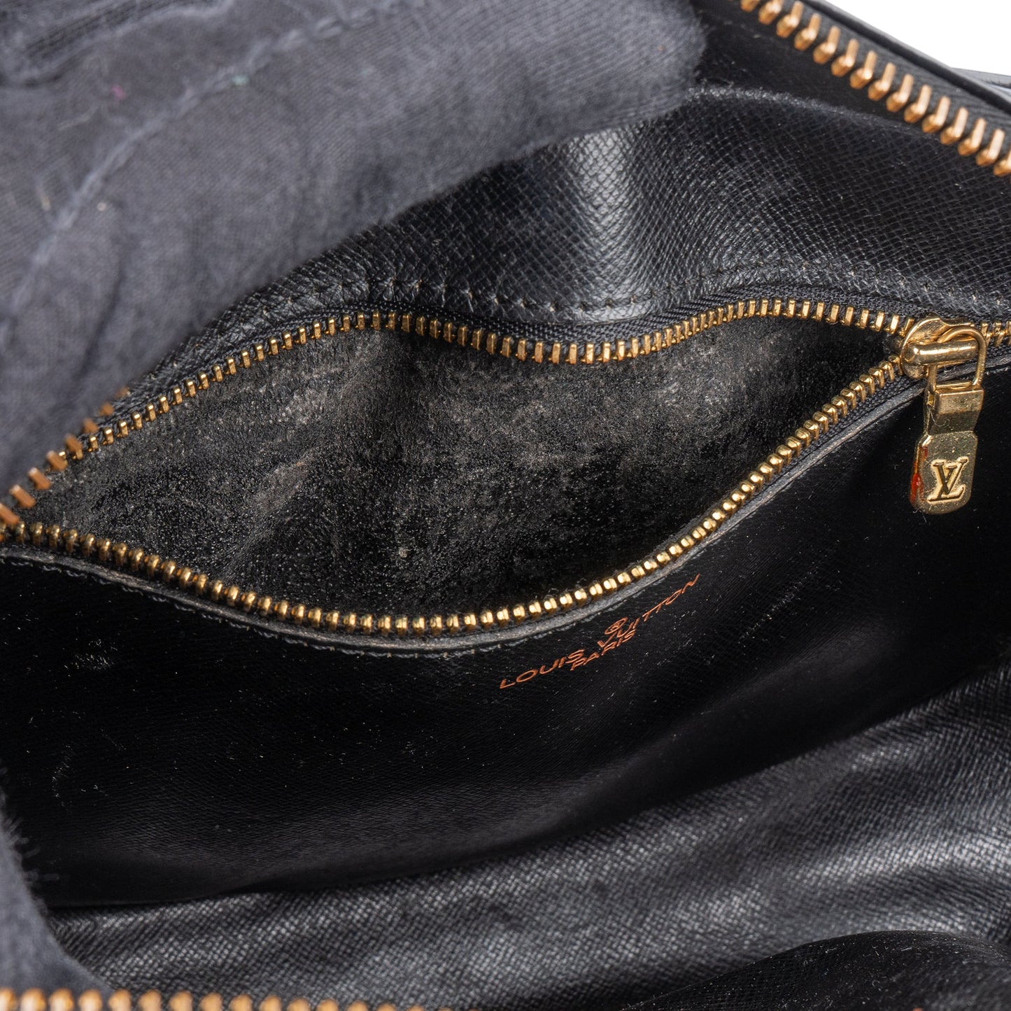 Louis Vuitton Noir Epi Leather Jeune Fille MM Crossbody Bag