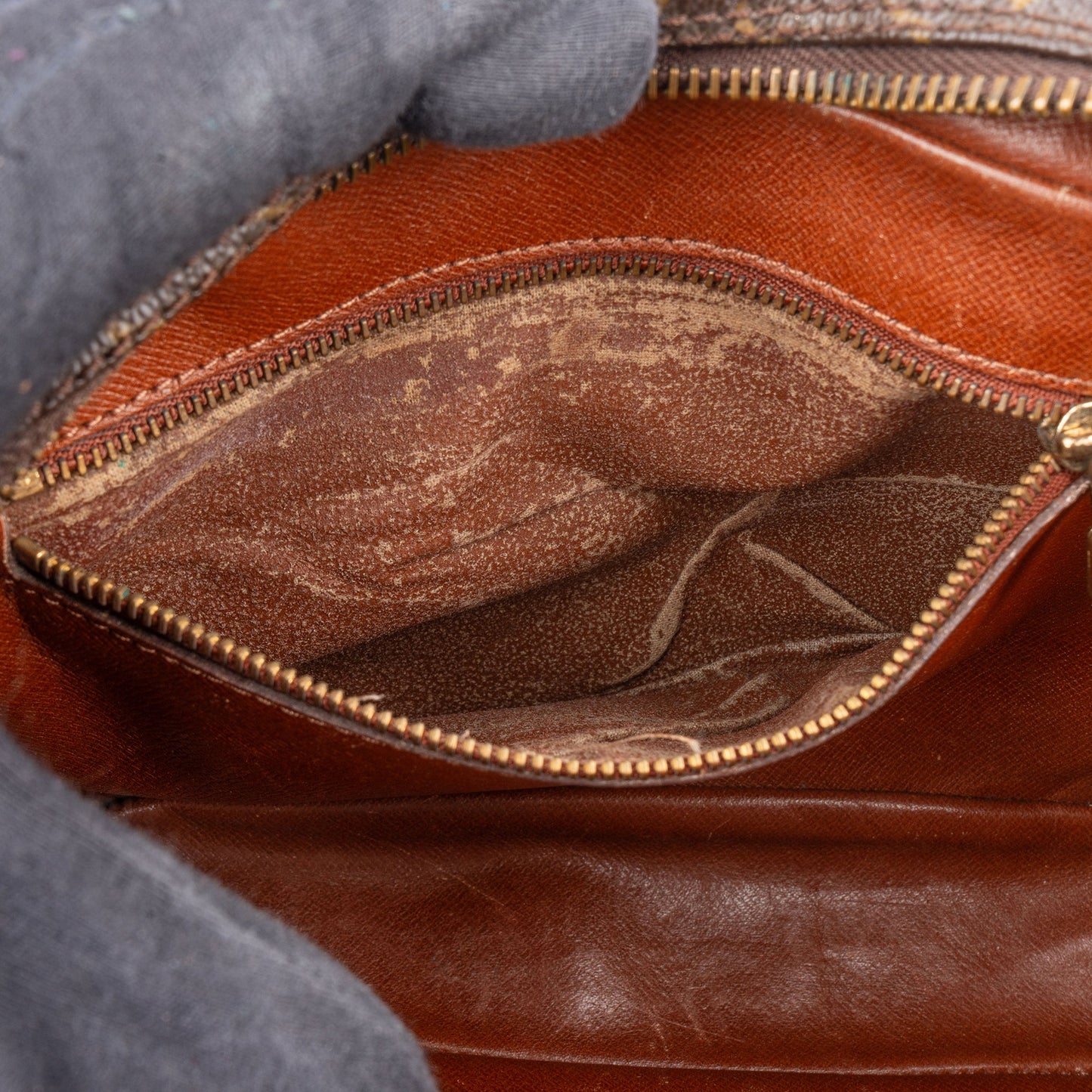 Louis Vuitton Canvas Monogram Trocadero 23 Crossbody Bag