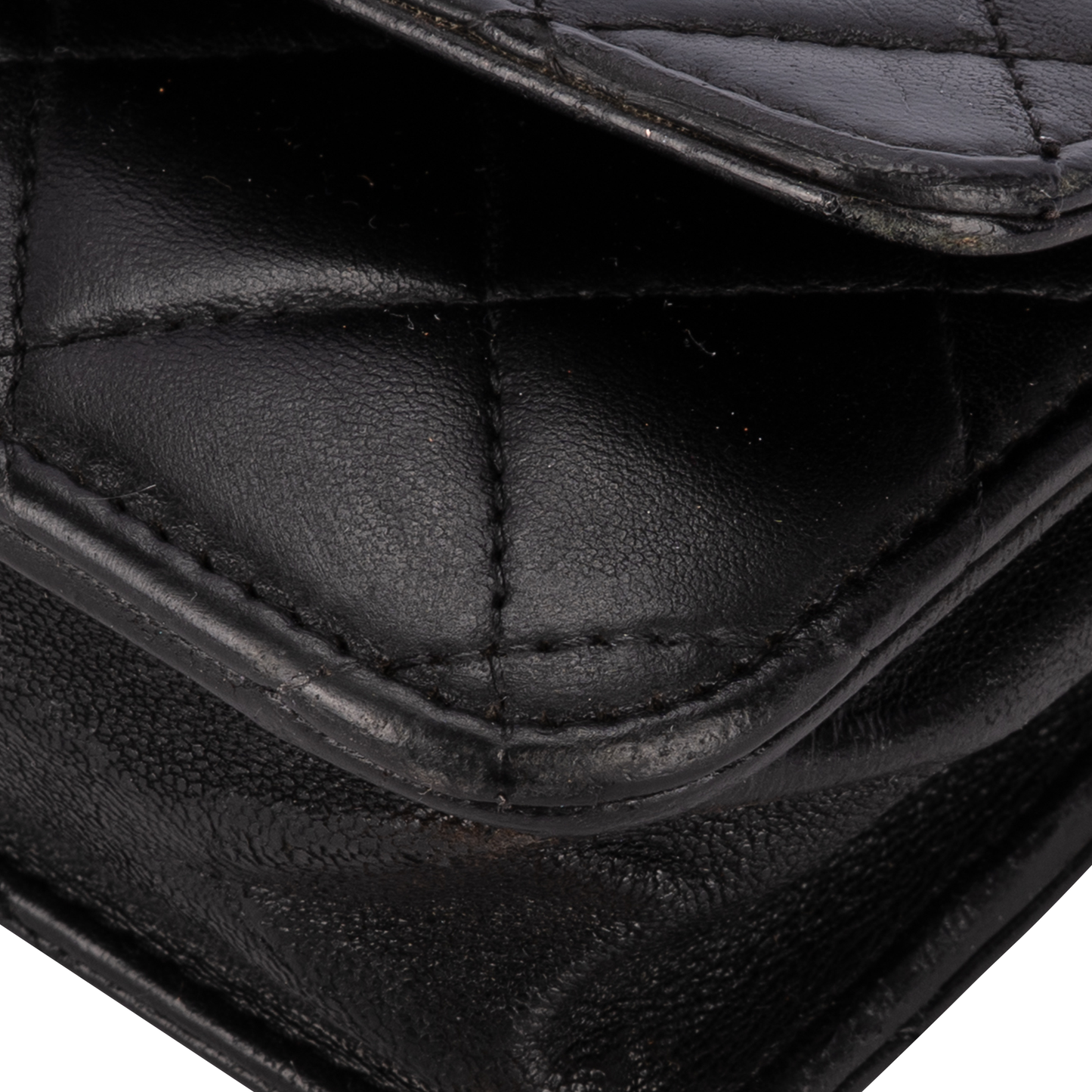 Chanel – Gesteppte Umhängetasche aus Lammleder mit Kette