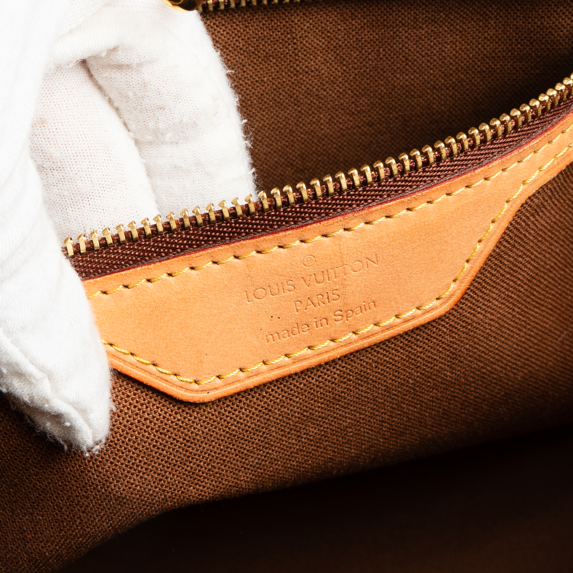 Louis Vuitton Canvas Monogram Batignolles Shoulder Bag – vintage