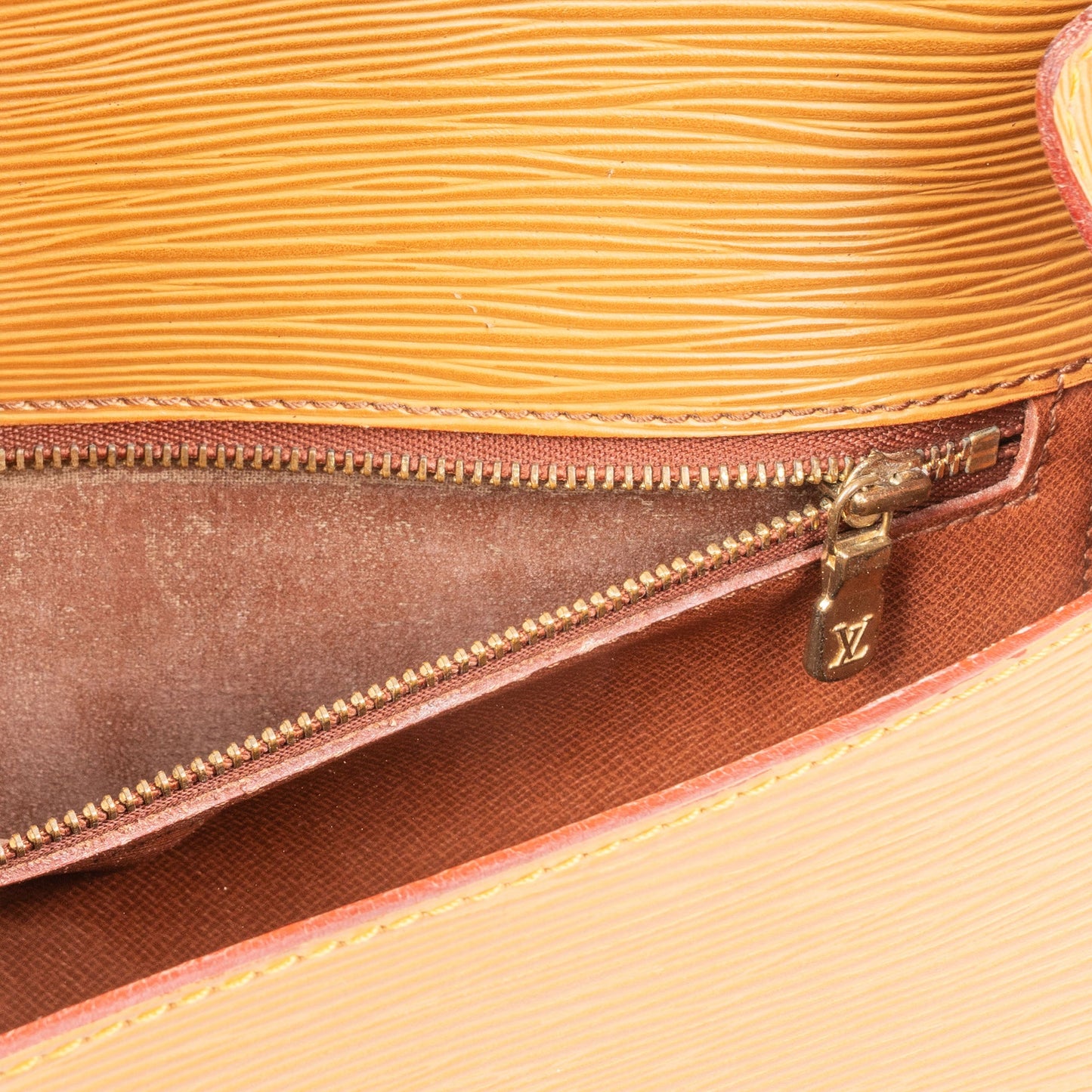 Louis Vuitton Epi Leather Saint Cloud GM Crossbody Bag