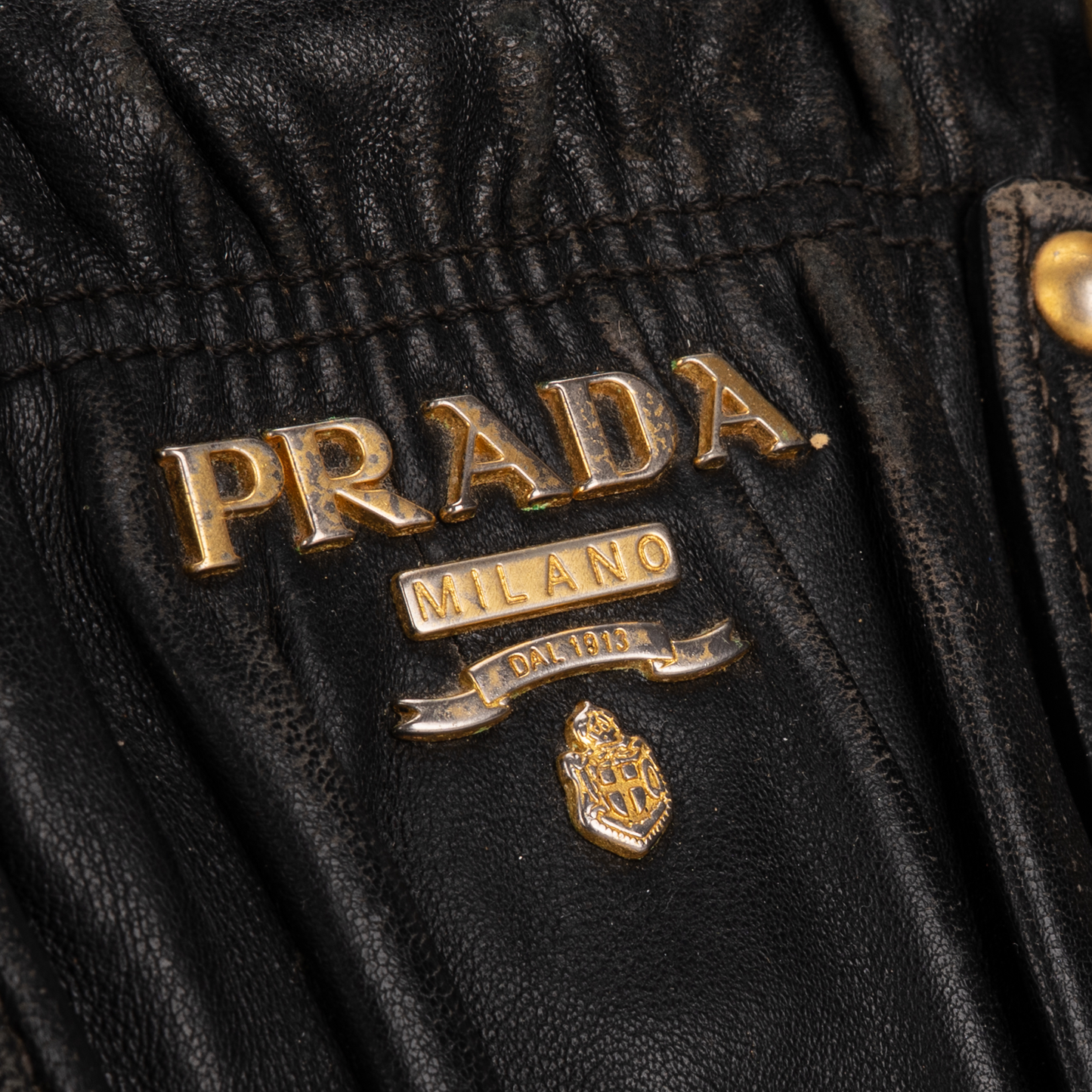 Prada Leder-Gaufre-Einkaufshandtasche
