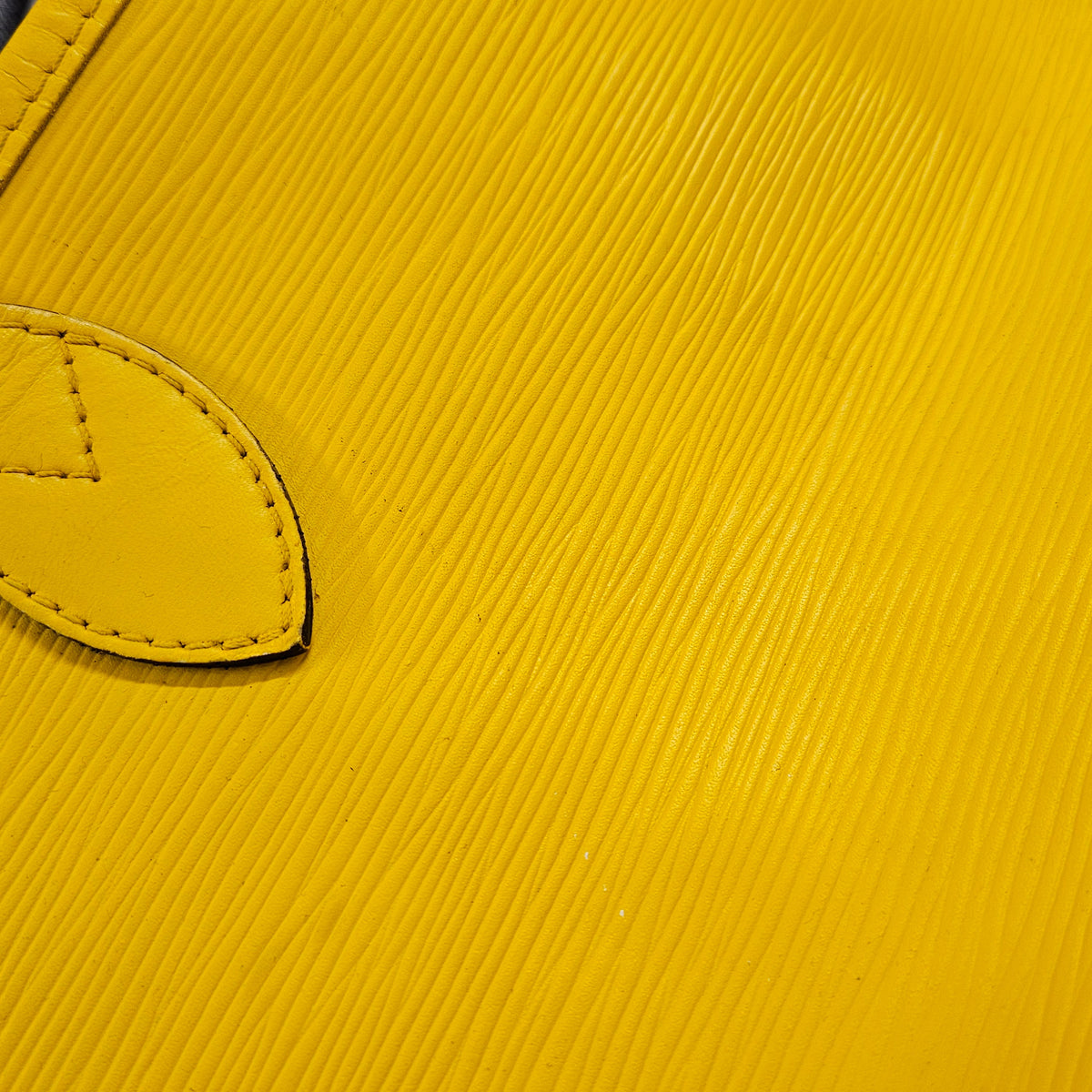 Louis Vuitton Yellow Epi Leather Neverfull MM Shoulder Bag