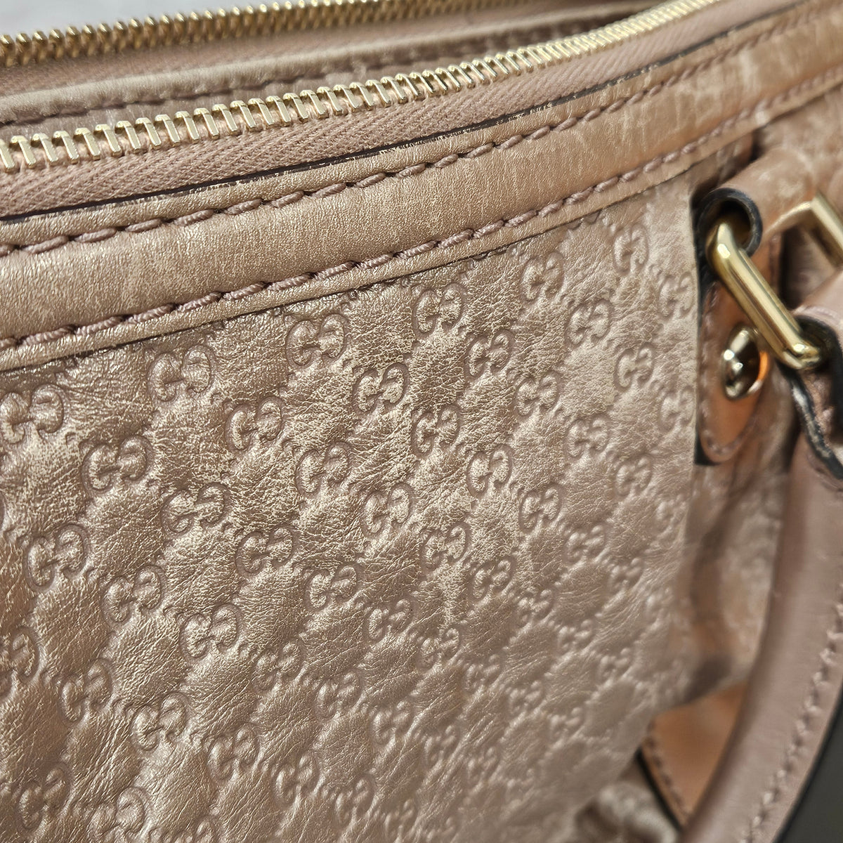 Gucci Sukey Satchel aus Microguccissima-Leder – Ansicht 12