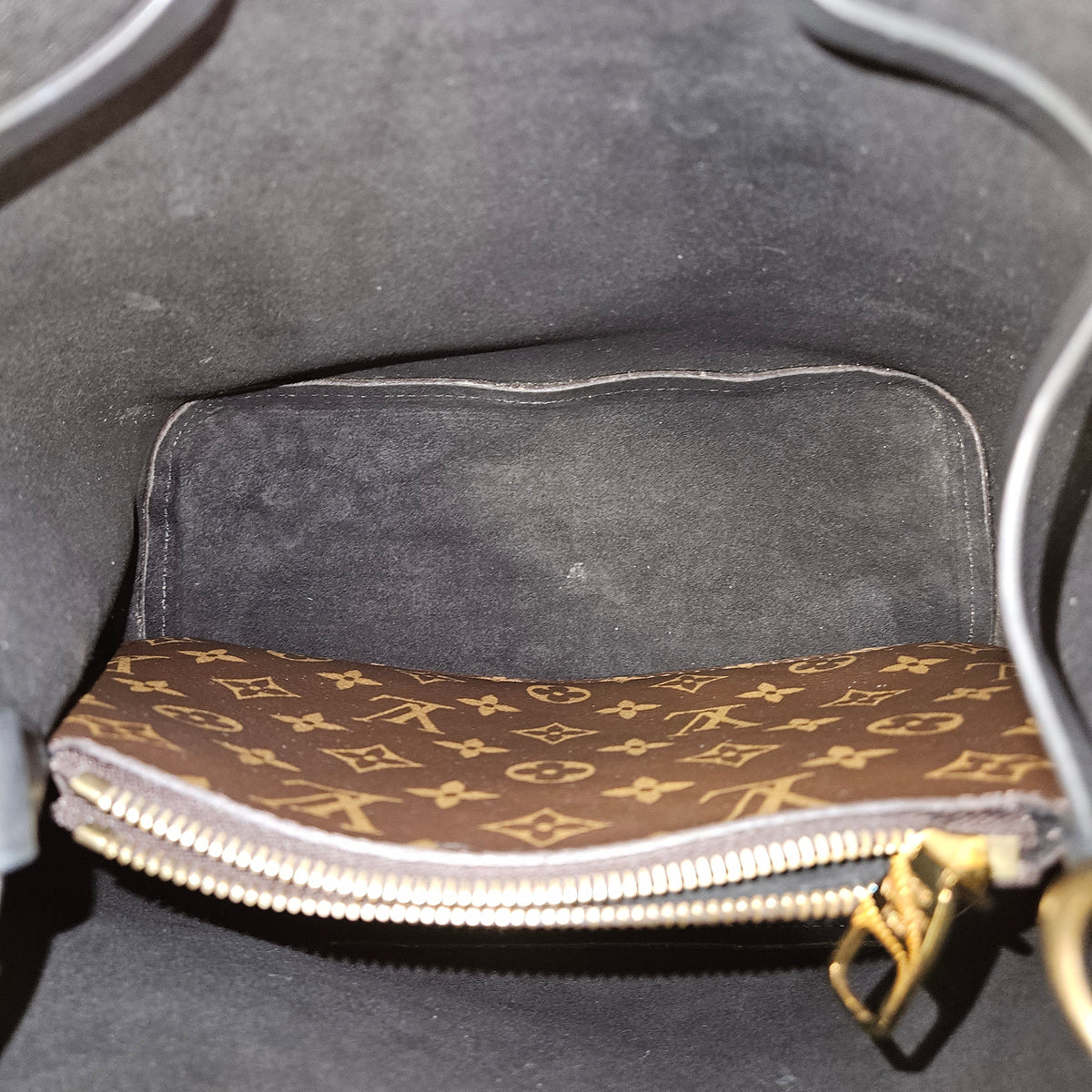 Louis Vuitton Monogram Canvas NéoNoé Crossbody Bag