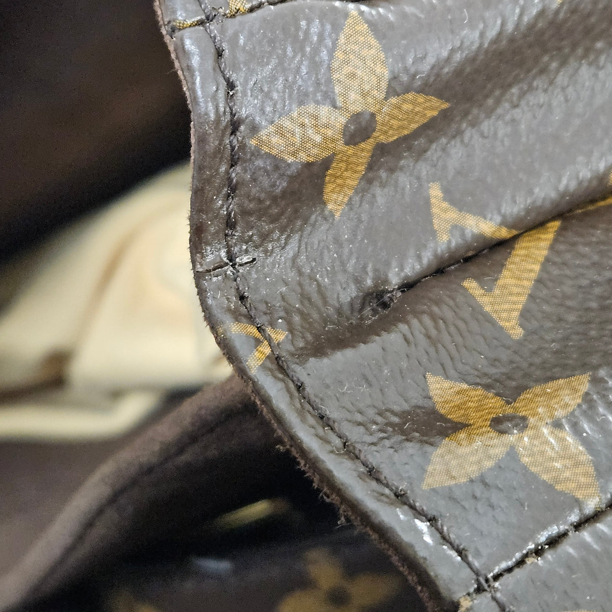 Louis Vuitton Pochette Métis aus Monogram Canvas – Ansicht 14