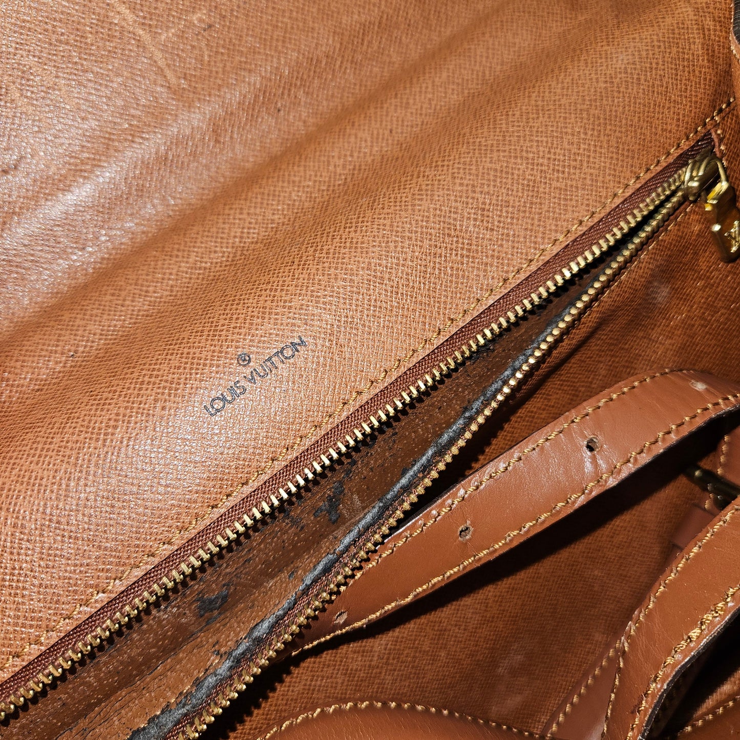 Louis Vuitton Monogram Canvas Monceau Handbag